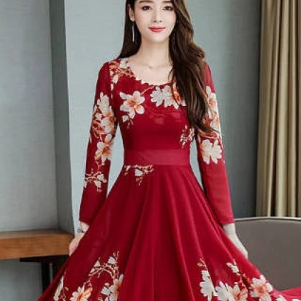 Red Floral Lightweight Midi - Picture 3 of 6